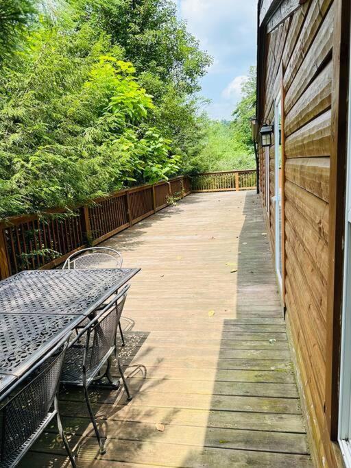 Rockbridge Hocking Hills Cabin-Private Hot Tub, Hiking, Cavesヴィラ エクステリア 写真