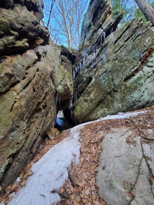 Rockbridge Hocking Hills Cabin-Private Hot Tub, Hiking, Cavesヴィラ エクステリア 写真